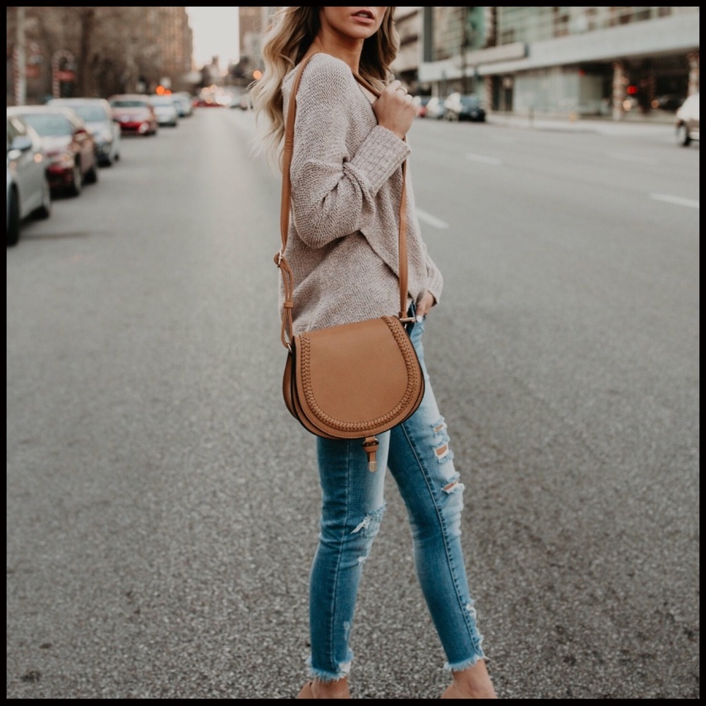 Cross-Over Sweater - Picture 5 of 8